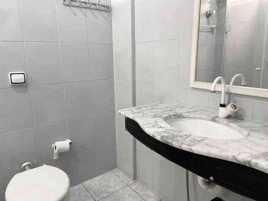 2009 Boulevard Piscina Wifi Estacionamento Apartamento Guarujá